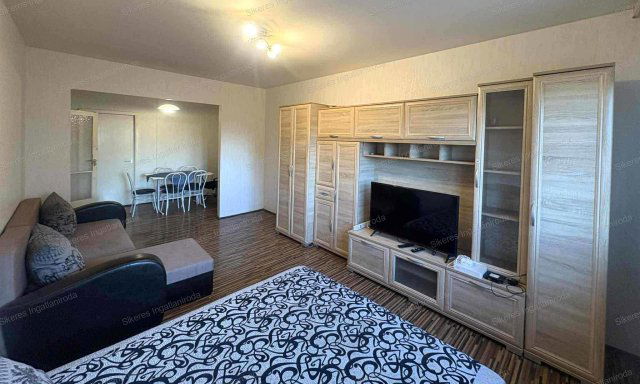 Eladó panellakás, Tatabányán 41.9 M Ft, 2+1 szobás