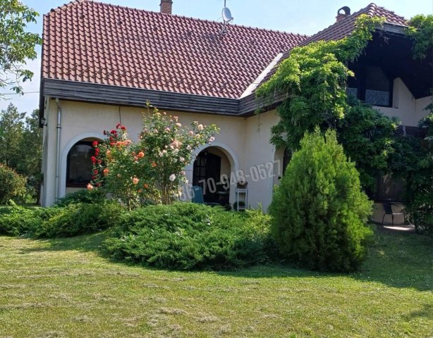 Eladó családi ház, Békéscsabán, Trófea utcában 105 M Ft
