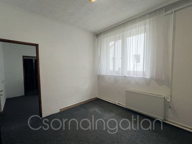 Kiadó téglalakás, albérlet, Kónyon 80 E Ft / hó, 1 szobás