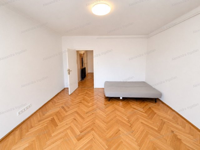 Eladó téglalakás, Budapesten, I. kerületben, Harkály utcában