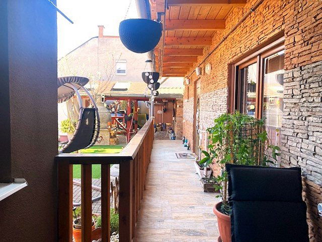 Eladó családi ház, XVIII. kerületben, Hunyadi László utcában