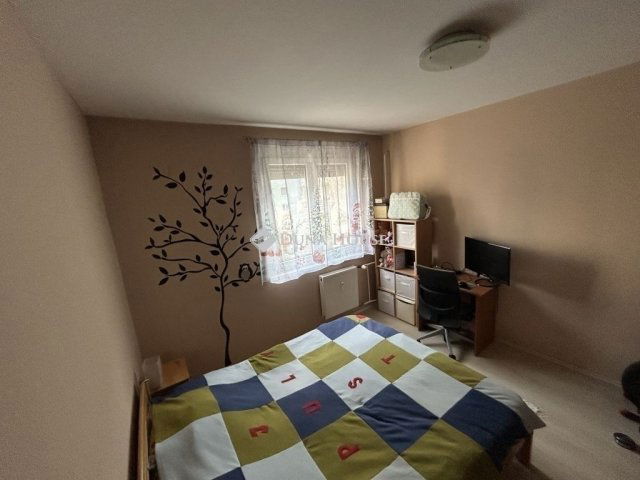 Eladó panellakás, Budapesten, III. kerületben 83.99 M Ft