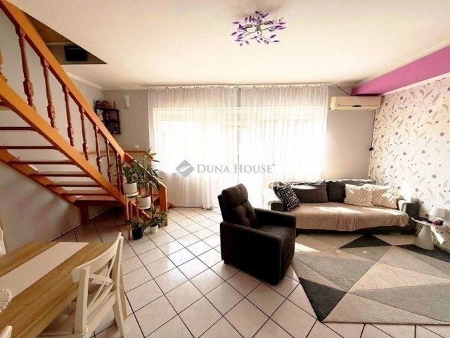 Eladó családi ház, Budapesten, XVIII. kerületben 79.9 M Ft