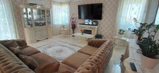 Eladó családi ház, Szadán 194.99 M Ft, 4 szobás