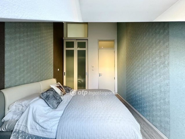 Eladó téglalakás, Budapesten, V. kerületben 224.99 M Ft