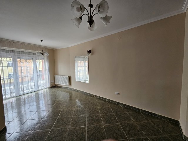 Kiadó téglalakás, albérlet, Pápán 140 E Ft / hó, 1+2 szobás