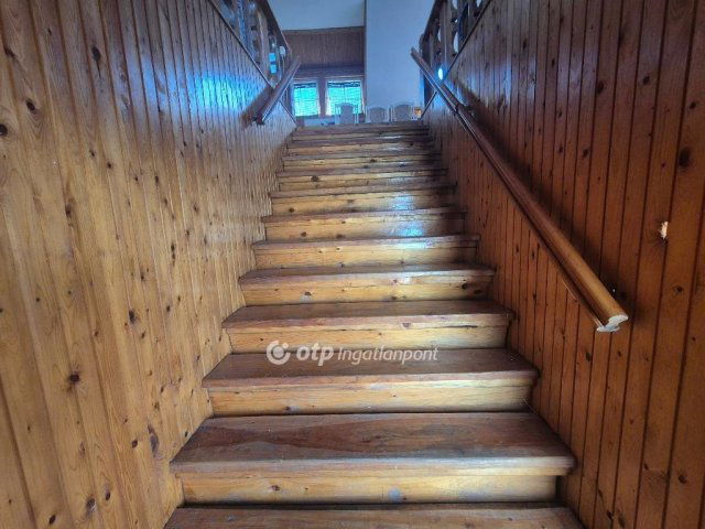 Eladó családi ház, Balatonmáriafürdőn 95 M Ft, 3+4 szobás