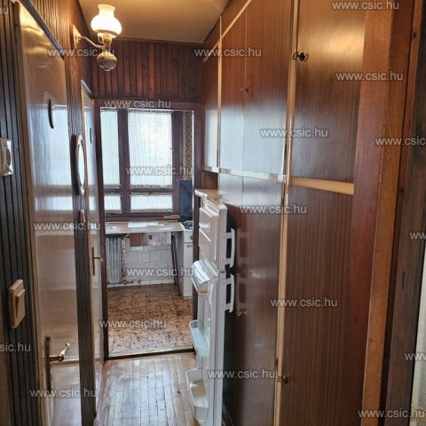 Eladó panellakás, Budapesten, III. kerületben 72 M Ft, 3 szobás