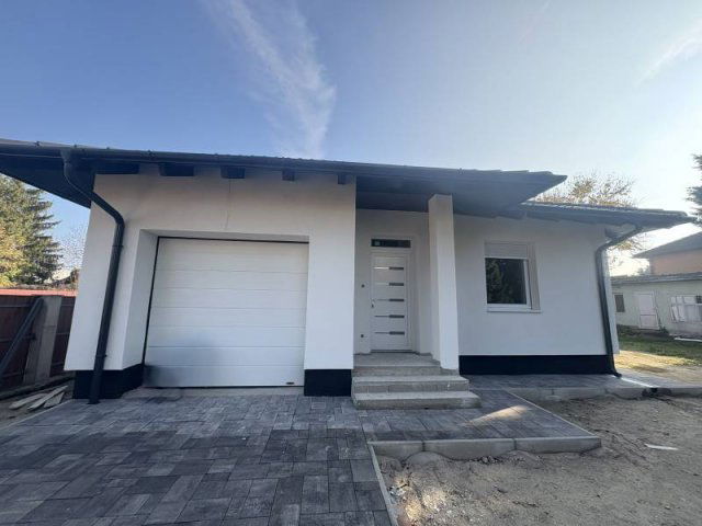 Eladó családi ház, Szigetszentmiklóson 134.9 M Ft, 5 szobás