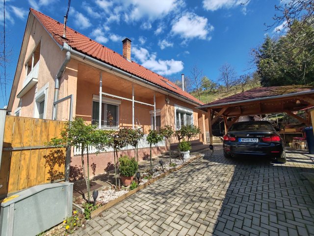 Eladó családi ház, Szászváron 35 M Ft, 4 szobás