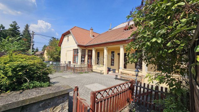 Eladó családi ház, Budakeszin 125 M Ft, 4 szobás