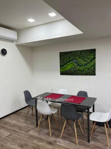 Eladó téglalakás, Budapesten, V. kerületben 99.5 M Ft