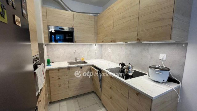 Eladó téglalakás, Budapesten, III. kerületben 96.9 M Ft