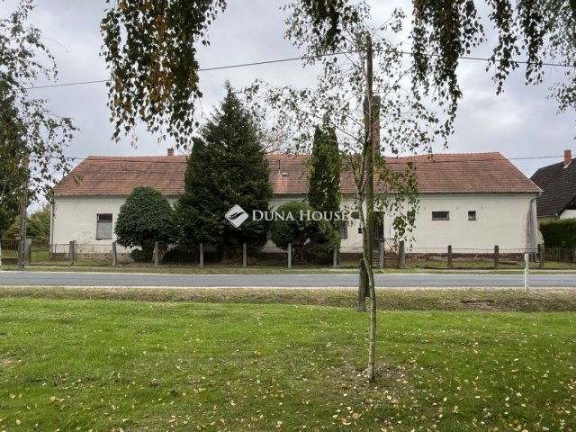 Eladó családi ház, Rátóton 31.3 M Ft, 1 szobás