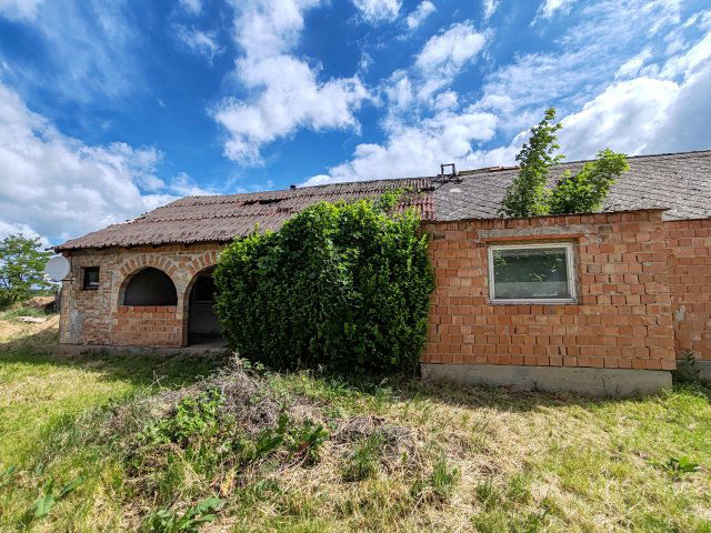 Eladó családi ház, Balatonszabadiban 23.9 M Ft, 2 szobás
