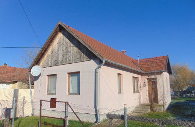 Eladó családi ház, Jászalsószentgyörgyon, Mikes Kelemen úton