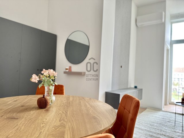 Eladó téglalakás, Budapesten, VI. kerületben 71.9 M Ft, 2 szobás