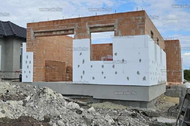 Eladó ikerház, Érden 58 M Ft, 3 szobás / költözzbe.hu