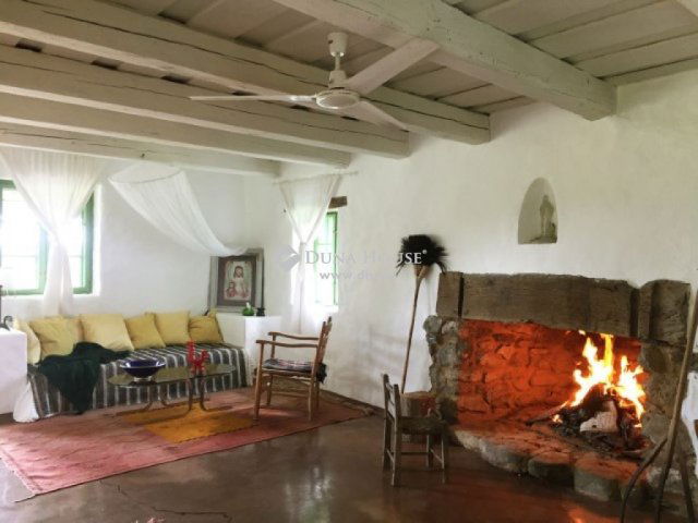 Eladó családi ház, Sáskán 195 M Ft, 4 szobás