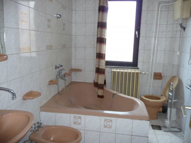 Kiadó sorház, albérlet, Nyíregyházán 300 E Ft / hó, 4 szobás