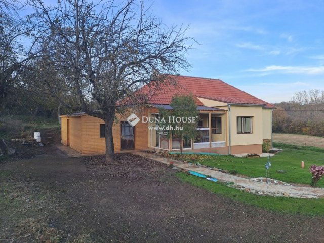 Eladó családi ház, Bedegkéren 54 M Ft, 3 szobás