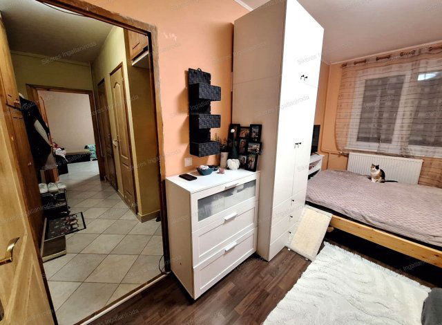 Eladó panellakás, Tatabányán 45.99 M Ft, 2+1 szobás