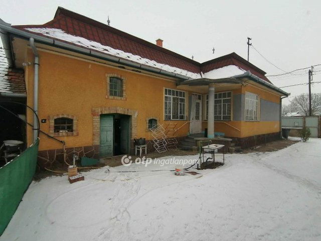 Eladó családi ház, Kiskőrösön 32 M Ft, 2+1 szobás