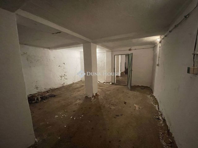 Eladó ipari ingatlan, Szombathelyen 9.9 M Ft / költözzbe.hu