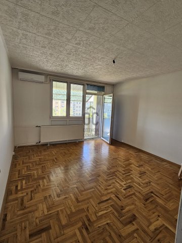 Eladó panellakás, Százhalombattán 66 M Ft, 3 szobás