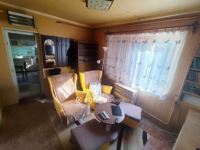 Eladó családi ház, Napkoron 20.8 M Ft, 3 szobás