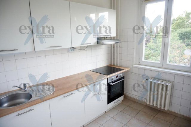 Kiadó panellakás, albérlet, Szegeden 190 E Ft / hó, 3 szobás