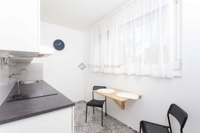 Eladó panellakás, Mosonmagyaróváron 54.9 M Ft, 2 szobás