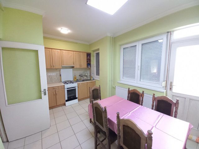 Eladó sorház, Hajdúböszörményen 65 M Ft, 3 szobás