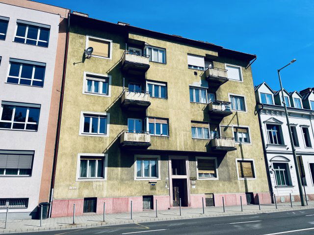 Eladó téglalakás, Győrött, Szent István úton 79.9 M Ft