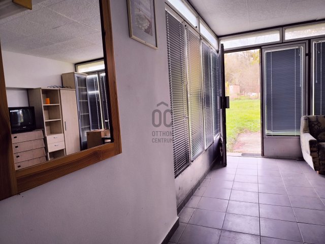 Eladó családi ház, Batykon 17.9 M Ft, 2 szobás