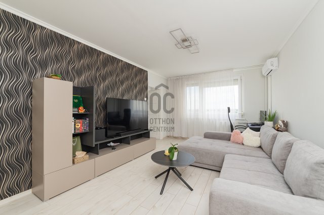Eladó panellakás, Budapesten, XV. kerületben 70.9 M Ft, 3 szobás