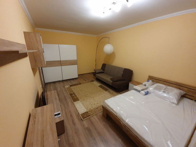 Kiadó panellakás, albérlet, Debrecenben 200 E Ft / hó, 2 szobás