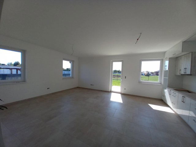 Eladó téglalakás, Szigetcsépen 88.9 M Ft, 4 szobás