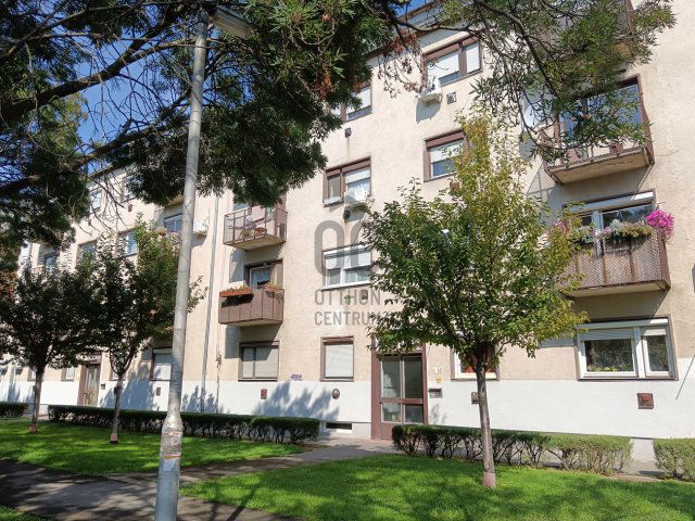 Eladó téglalakás, Szigetszentmiklóson 44.5 M Ft, 1 szobás