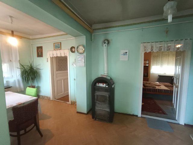 Eladó családi ház, Kunszálláson 28 M Ft, 2 szobás