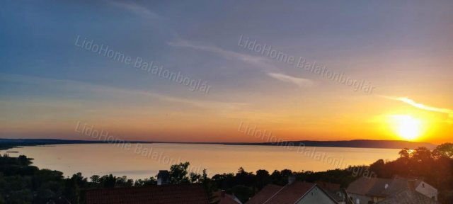 Eladó családi ház, Fonyódon 199 M Ft, 21+2 szobás