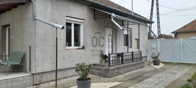 Eladó családi ház, Békéscsabán 53 M Ft, 3 szobás