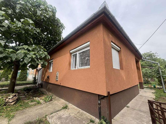 Eladó családi ház, Budapesten, XVII. kerületben 80 M Ft