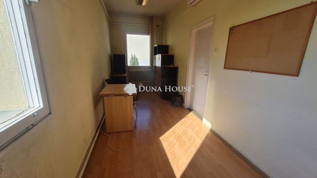 Kiadó iroda, Zalaegerszegen, Alsóerdei úton 25 E Ft / hó