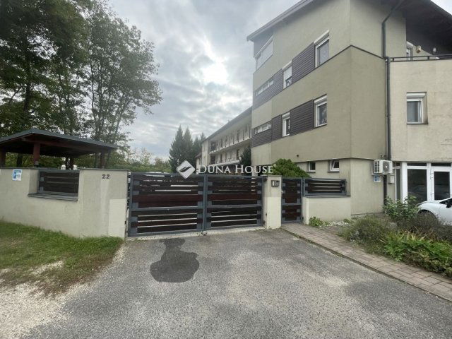 Eladó téglalakás, Győrött 53.9 M Ft, 2 szobás