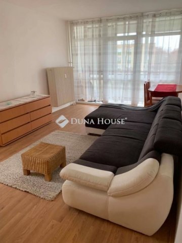Kiadó panellakás, albérlet, Pécsett 175 E Ft / hó, 2 szobás
