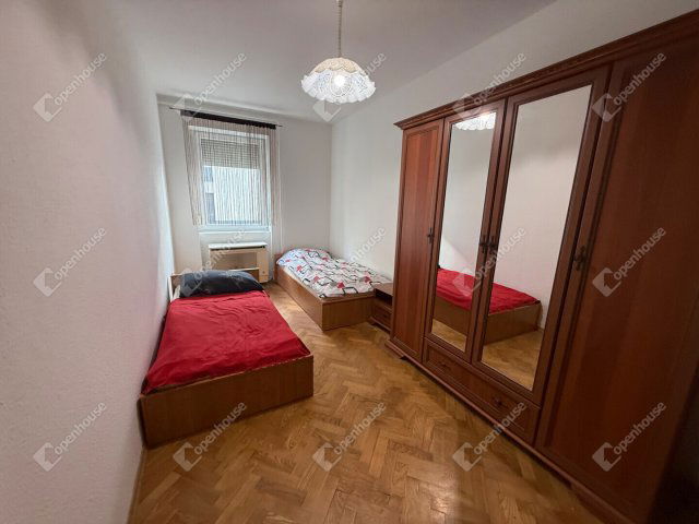 Eladó téglalakás, Zalaegerszegen 37.9 M Ft, 3 szobás