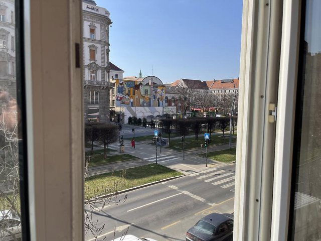 Eladó téglalakás, Budapesten, VII. kerületben, Károly körúton