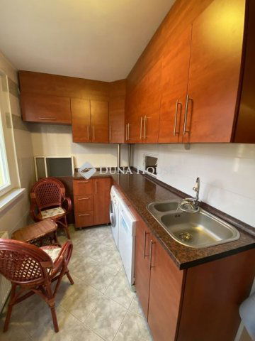 Eladó panellakás, Szegeden, Csorba utcában 72 M Ft, 3 szobás