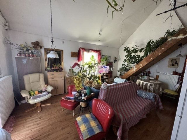 Eladó családi ház, Leányfaluban 79.9 M Ft, 2+3 szobás